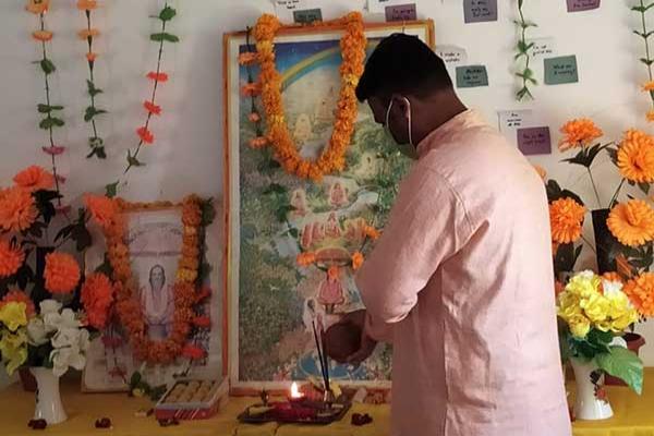 MVM School Banheri Celebrated 150th birth anniversary of His Divinity Gurudev Brahmaleen Shankaracharya of Jyotirmath Shri Swami Brahmanand Saraswati Ji Maharaj .